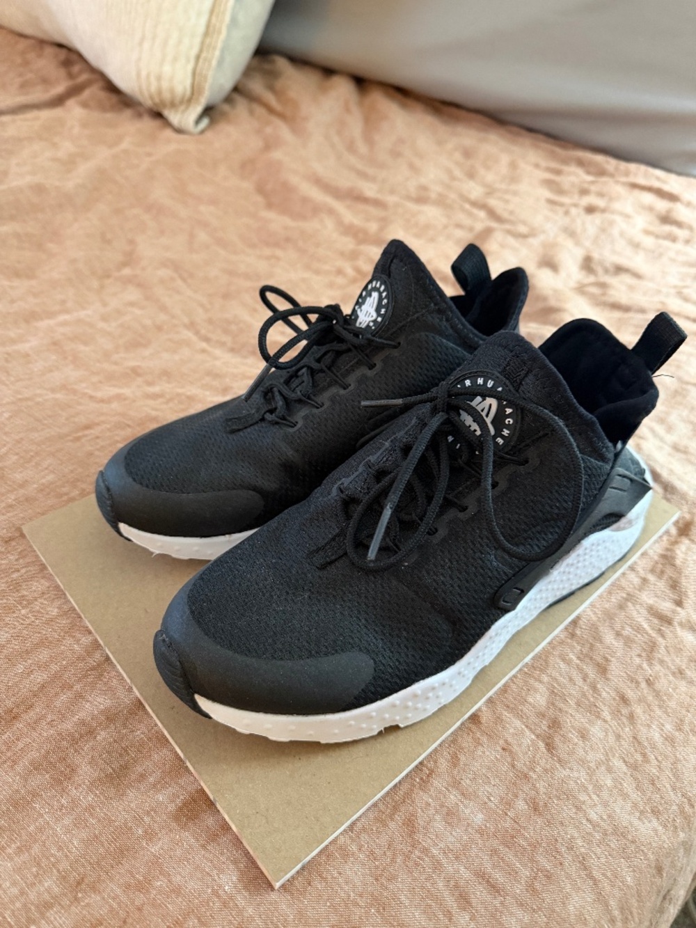 Nike Air Huarache - Size 8